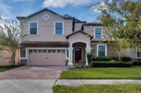 Vibrant 8Bd Villa in Champions Gate